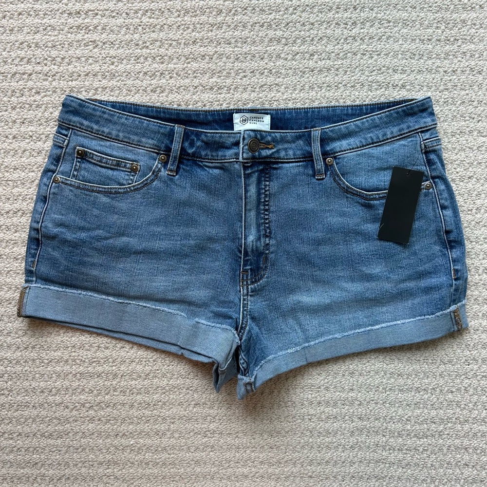 Candace Cameron Bure Light Wash Stretch Jean Shorts Size 16P Wardrobe Essentials